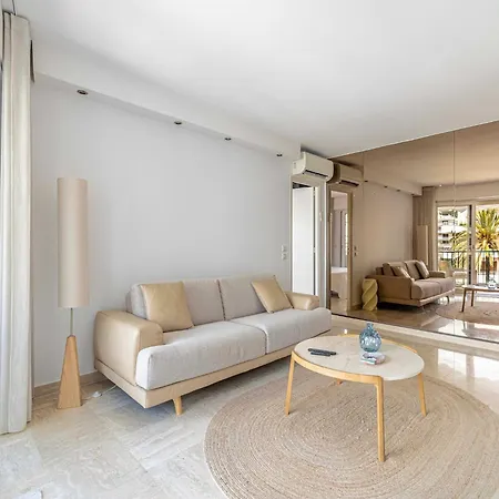 Modern - Ac- 1br- 4p -